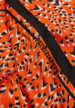 Patrizia Pepe ANIMALIER PRINT SCARF - Foulard - Flame Orange -Patrizia Pepe Shop 81ae39bef93b4e959cae93151edbb183