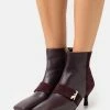 Patrizia Pepe Classic Ankle Boots - Dark Blazon Purple 2 Patrizia Pepe Classic Ankle Boots - Dark Blazon Purple -Patrizia Pepe Shop 89dd57d32bb84fadb6605dbd7a2603a6