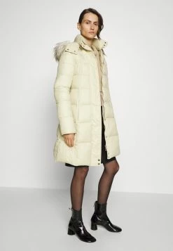 Patrizia Pepe PIUMINO - Winter Coat - White -Patrizia Pepe Shop 8ce1b641b73b4a8fb19dbd348e240e67