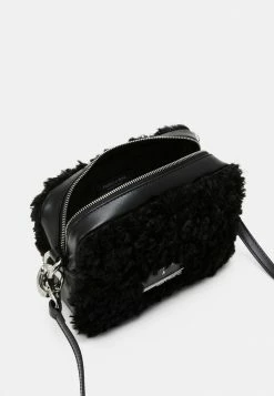 Patrizia Pepe CAMERA CASE - Across Body Bag - Nero -Patrizia Pepe Shop 8da4683820274a88ac84b02e9a060bd4