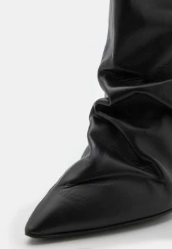 Patrizia Pepe Classic Ankle Boots - Black/gold -Patrizia Pepe Shop 9657a6efc48e4932bcf605ae8e91e08e