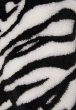 Patrizia Pepe JACKET - Winter Coat - Black/white -Patrizia Pepe Shop 9cff0c30901a474bbaf20bb33a9a9c69