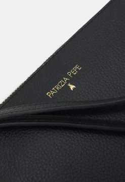 Patrizia Pepe ENVELOPE - Wallet - Black -Patrizia Pepe Shop a0ee29238be240e392370c4f832fcf10