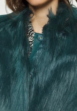 Patrizia Pepe GIUBBOTTO JACKET - Winter Jacket - Cedar Velvet -Patrizia Pepe Shop a3a551d3006b41e5840e1367500c7c8b