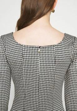 Patrizia Pepe DRESS - Jersey Dress - Black/white -Patrizia Pepe Shop a564f6bc0e7e4a75bbc161232d2d1c55