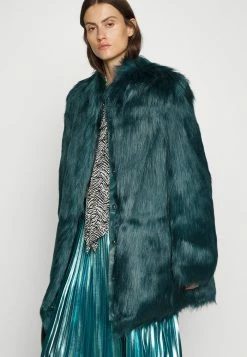 Patrizia Pepe GIUBBOTTO JACKET - Winter Jacket - Cedar Velvet -Patrizia Pepe Shop a708e66293de47a8ab281db37ca17abd