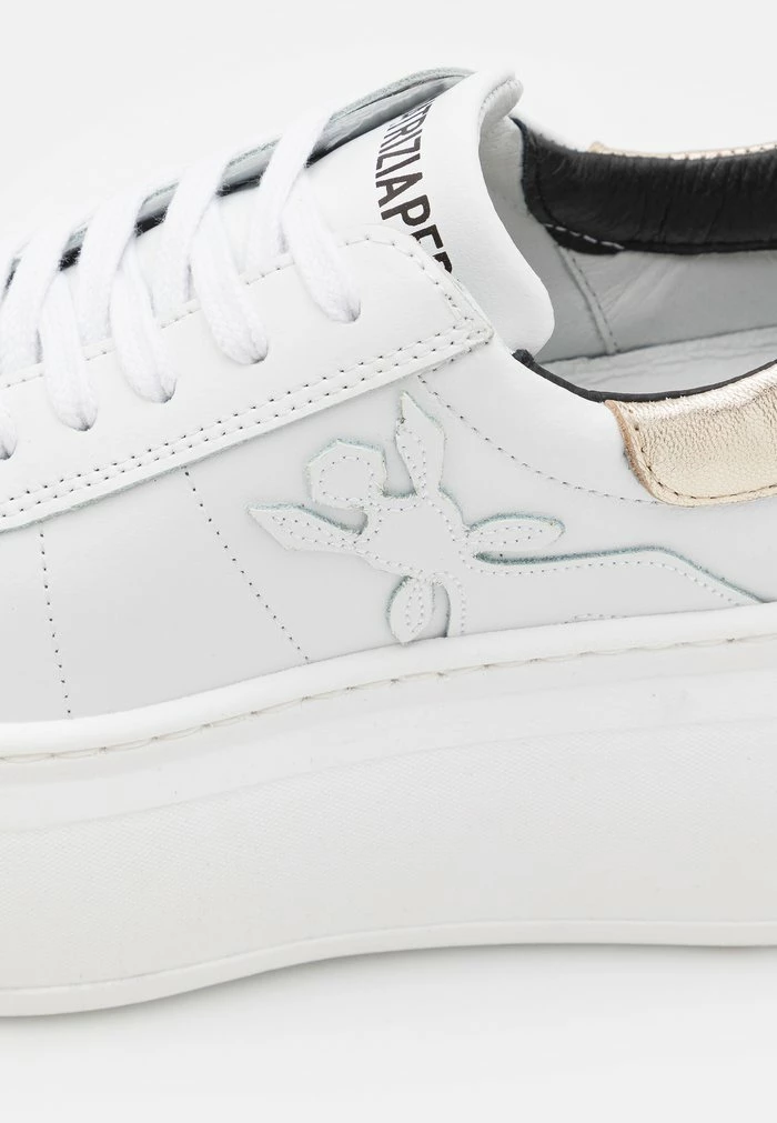 Trainers - white/gold Patrizia Pepe Trainers - White/gold -Patrizia Pepe Shop a712aed3bcc34707a5e4616defd0004c