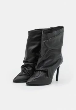 Patrizia Pepe Classic Ankle Boots - Black/gold -Patrizia Pepe Shop a730369a668b43d7a7e068de5e15ef0e