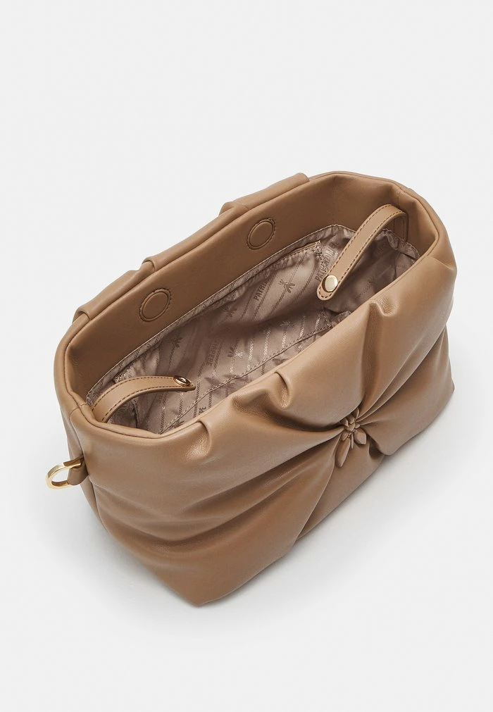 BORSA BAG SOFT - Across body bag - ocean sand Patrizia Pepe BORSA BAG SOFT - Across Body Bag - Ocean Sand -Patrizia Pepe Shop b589d12cb1b24978bc09a75caa03ec36