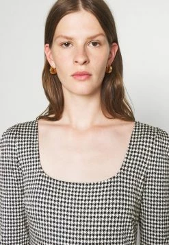 Patrizia Pepe DRESS - Jersey Dress - Black/white -Patrizia Pepe Shop b83ea5c750df4170b9e8ed07c77cee8a