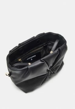 Patrizia Pepe BORSA BAG SOFT - Across Body Bag - Nero -Patrizia Pepe Shop c4b271ef8bcc49fdbd28a95f967f62a0