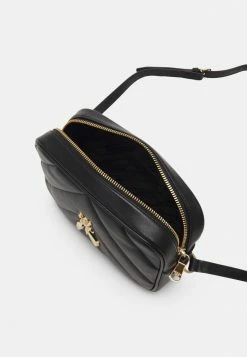 Patrizia Pepe FLY QUILTED CAMERA CASE - Across Body Bag - Nero -Patrizia Pepe Shop c624473c87ca4b27aa8c4fb4c82ef89b