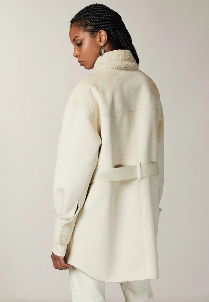 GIUBBOTTO - Winter jacket - buttery white Patrizia Pepe GIUBBOTTO - Winter Jacket - Buttery White -Patrizia Pepe Shop c7d0c3d29d1142b8835616c9b1386aeb