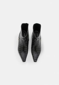 Patrizia Pepe Cowboy/biker Ankle Boot - Nero 6 Patrizia Pepe Cowboy/biker Ankle Boot - Nero -Patrizia Pepe Shop c9c418098b8f47d3b108ca37f9533217