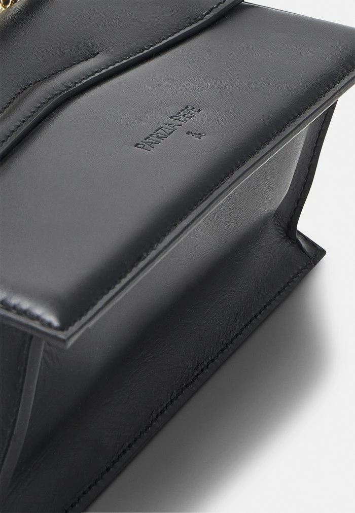 BORSA BAG - Handbag - nero Patrizia Pepe BORSA BAG - Handbag - Nero -Patrizia Pepe Shop d8658921001c4a838d9439c8424ed1cd