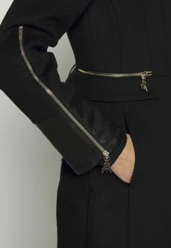 Patrizia Pepe Classic Coat - Black -Patrizia Pepe Shop db2fb4e4e69b462cb80e5cf34b49f7f2