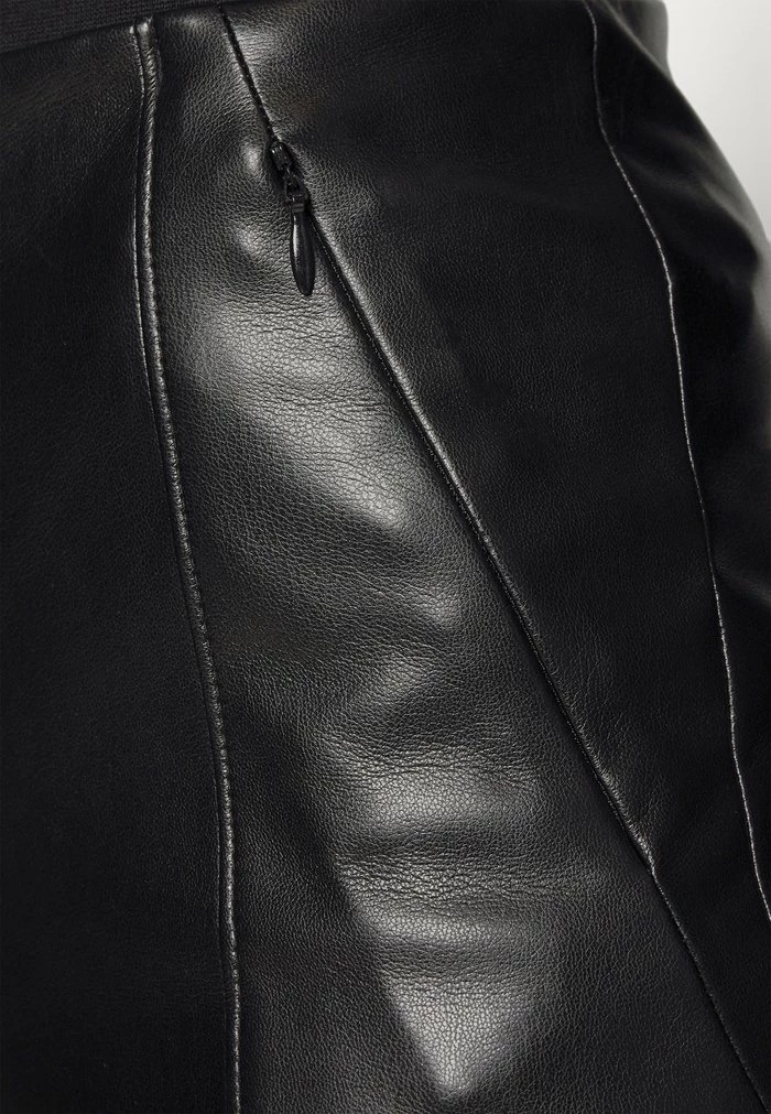 PANTALONI TROUSERS - Trousers - nero Patrizia Pepe PANTALONI TROUSERS - Trousers - Nero -Patrizia Pepe Shop dd4a7ba5f240404da43b30a0c6d634af