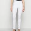 Patrizia Pepe PANTALONI TROUSERS - Trousers - Bianco 1 Patrizia Pepe PANTALONI TROUSERS - Trousers - Bianco -Patrizia Pepe Shop e7286543b86844fc9985cfcc4425c25d