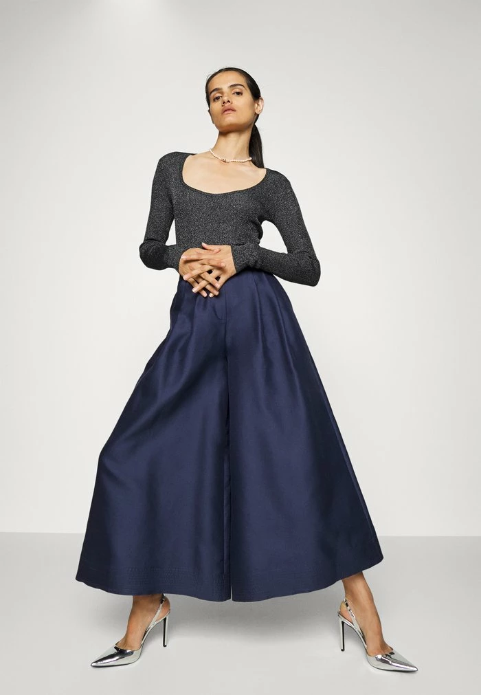 MAGLIA - Jumper - nero Patrizia Pepe MAGLIA - Jumper - Nero -Patrizia Pepe Shop e9a29d3661624c43b043b29661f57373