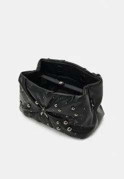 Patrizia Pepe FLY PILLOW STUDS CROSSBODY - Across Body Bag - Nero 4 Patrizia Pepe FLY PILLOW STUDS CROSSBODY - Across Body Bag - Nero -Patrizia Pepe Shop eec9ed4c09e3406ca573385f0cebadd3