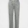 Patrizia Pepe PANTALONI TROUSERS - Straight Leg Jeans - Light Grey Wash 2 Patrizia Pepe PANTALONI TROUSERS - Straight Leg Jeans - Light Grey Wash -Patrizia Pepe Shop f0a7bbf1a1744c7ab1cdf8b314c69479