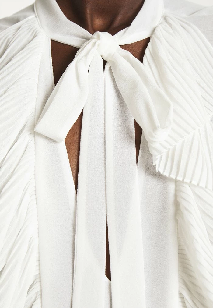 CAMICIA - Blouse - bianco Patrizia Pepe CAMICIA - Blouse - Bianco -Patrizia Pepe Shop f1ad46fc46d1424c97ba45808e4d3517