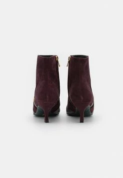 Patrizia Pepe Classic Ankle Boots - Dark Blazon Purple -Patrizia Pepe Shop f3ff07ac268e4f3fa5b1436f932c77f6